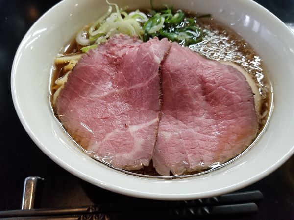 「贅沢焼牛ラーメン」@牛骨らぁ麺 マタドール 本店の写真