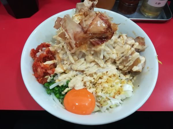 「まぜそば(少なめ)200g(800円)」@用心棒 本号の写真