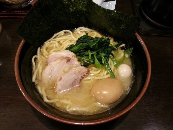 「味玉ラーメン」@横浜家系ラーメン 壱角家 御徒町店の写真