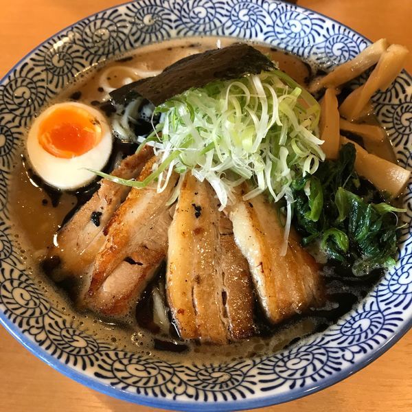 「ちゃーしゅーめん大盛 (こってり、にんにく油)」@麺屋青山 臼井店の写真