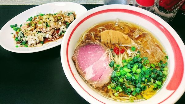 「アゴだし冷やしめん+蒸し鶏」@自家製麺SHINの写真