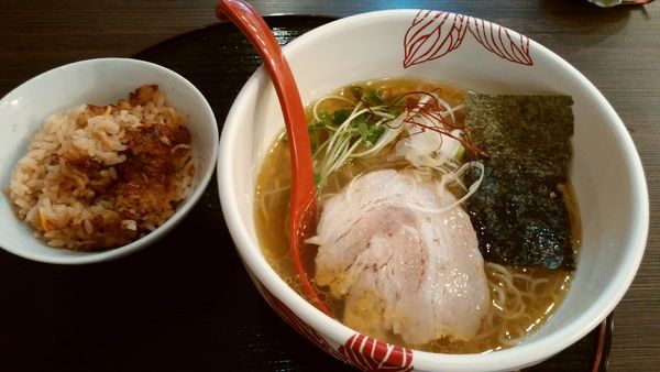 「【限定】貝出汁白醤油らーめん¥800-+炊き込みご飯(無料)」@麺処 あす花の写真