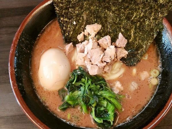 「味玉朝ラー＋のり」@横浜家系らーめん 武術家の写真