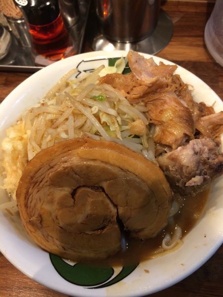 「雷そば 並 野菜増し とろ豚 生卵」@雷 北松戸本店の写真