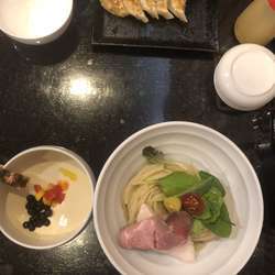 ハワイアンつけ麺と餃子