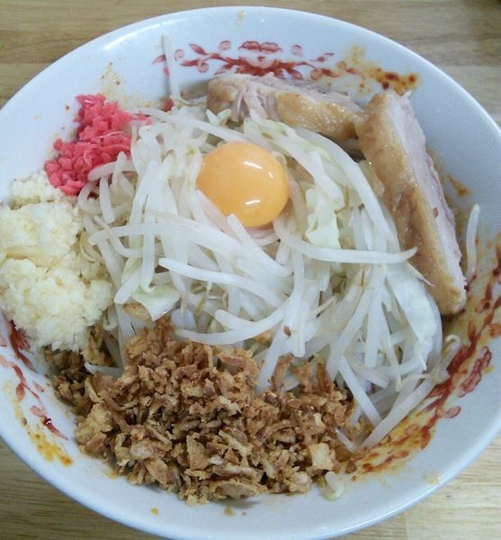 「小ブタ２枚＋ちょい辛汁なし」@ラーメン 登良治郎の写真