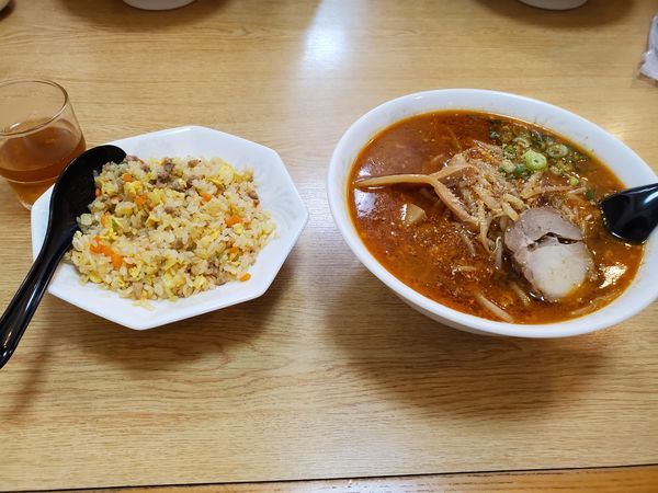 「味噌ラーメンと炒飯ハーフ」@甲来の写真