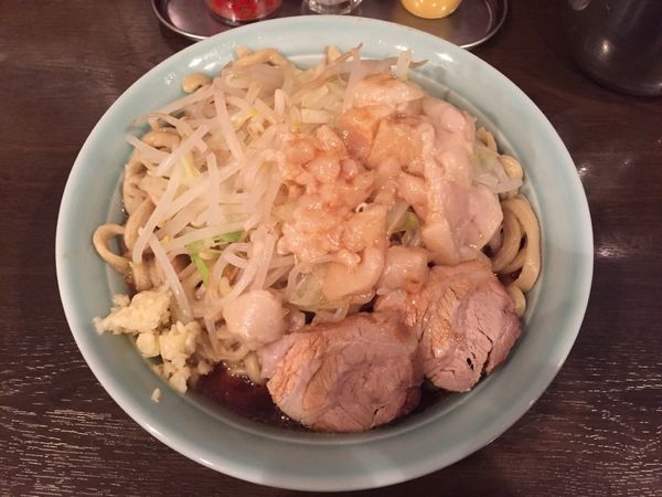 「あかつき麺 大盛（400g）全部マシ」@麺や あかつきの写真