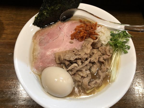 「牛すじ醤油らぁ麺  牛肉乗せ」@Soupmenの写真