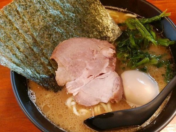 「醤油豚骨 味玉＋のり」@横浜家系らーめん 極楽家の写真