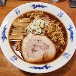 ランチ（醤油らあめん＋大盛）