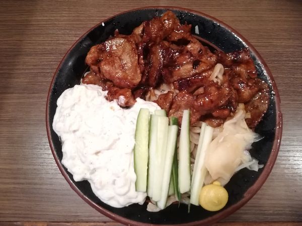 「すごい冷やし中華(400g)」@立川マシマシ 栄住吉店の写真