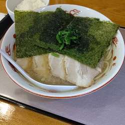 チャーシュー麺中盛り+ライス