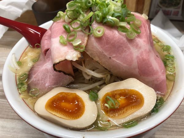 「にぼぶた」@らーめん専門店 煮干しと豚の写真