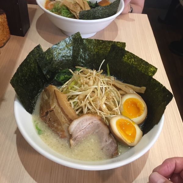 「全部のせらーめん」@塩豚骨らーめん たちひらの写真