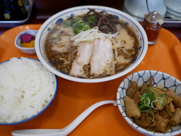 「ラーメン定食＋ハリガネ、ライス大盛」@ニューあかり 目黒権之助坂の写真
