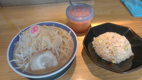 「角ふじ780円半チャー100円」@健勝軒 本八幡店の写真