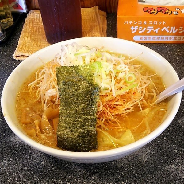 「ハッスル味噌ラーメン＋ねぎ＋ワンタン」@ハッスルラーメンホンマ 篠崎店の写真