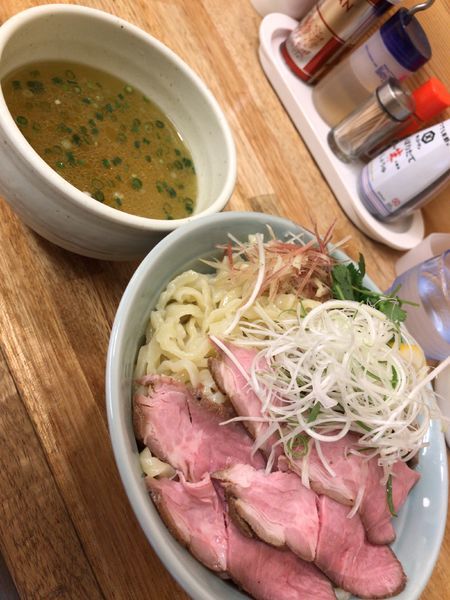「冷やし煮干塩つけ麺   大盛り」@麺屋 つるるの写真