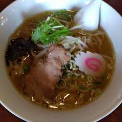 しょうゆ らー麺 650円