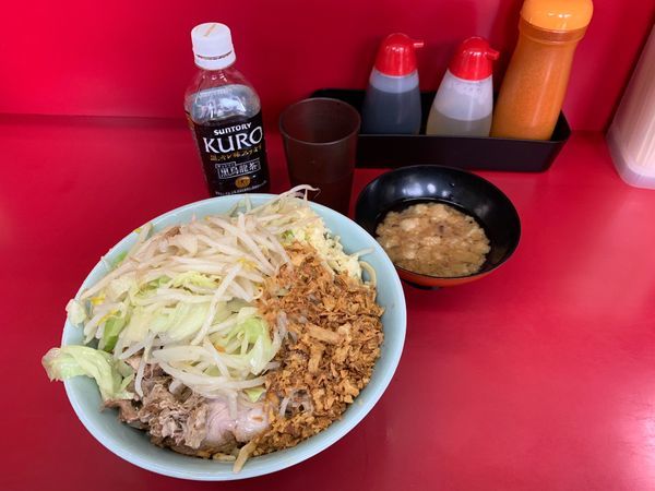 「小ラーメン740円  つけ味冷汁なし100円  甘〜い脂50円」@ラーメン二郎 中山駅前店の写真