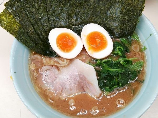 「ラーメン＋味付玉子＋のり」@横浜家系ラーメン田中の写真