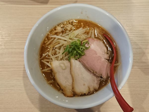 「３枚チャーシュー海老出汁味噌」@拉麺 大公 南太田本店の写真