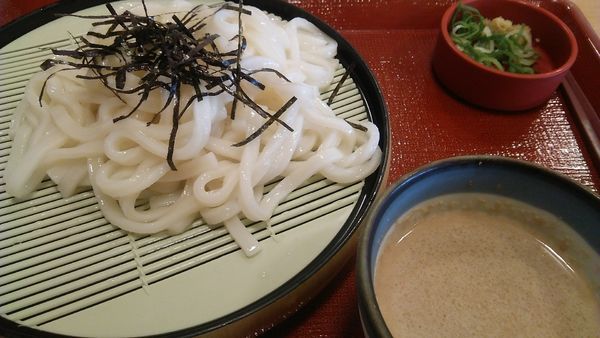 「金胡麻たれ ざるうどん（並） 450円」@なか卯 東船橋店の写真