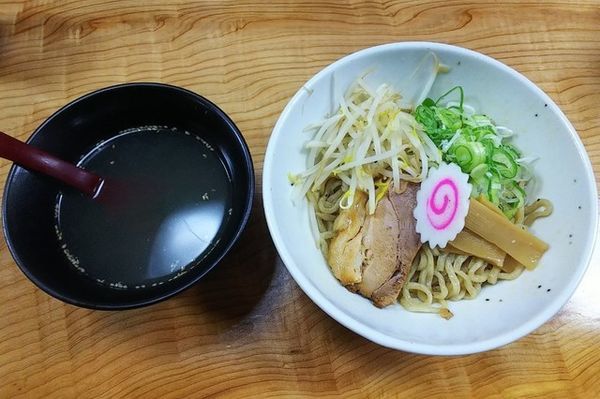 「まぜそば極太麺700円」@麺屋 居間人の写真