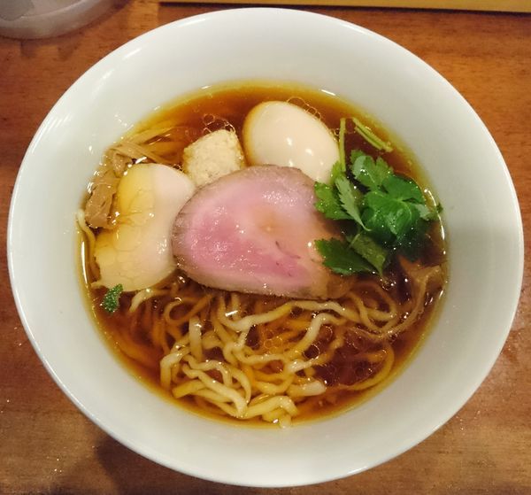 「芳醇な味わい醤油らぁ麺＋味玉」@想〜SOU〜の写真