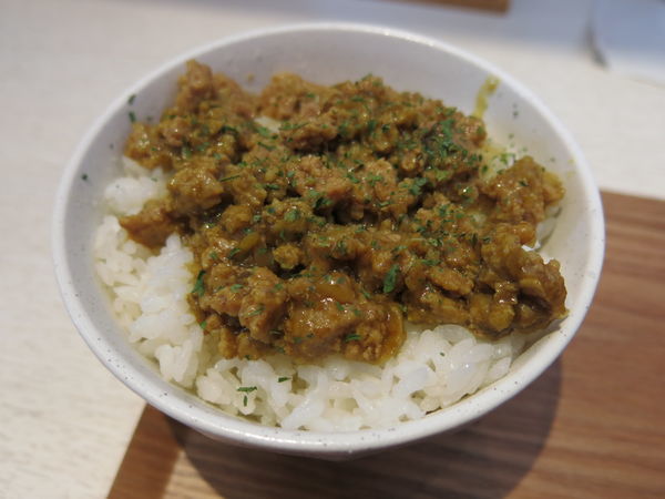 「キーマカレー：200円→拉麺と頼むと120円」@らーめん砦 亀有店の写真