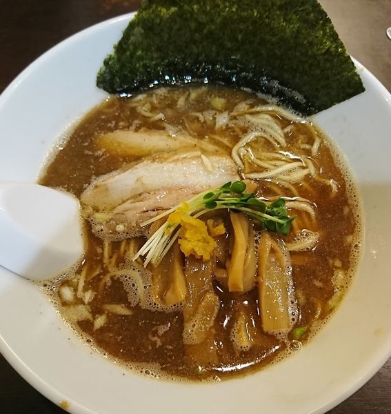 「煮干中華そば(900円)」@つけめん102 川口店の写真