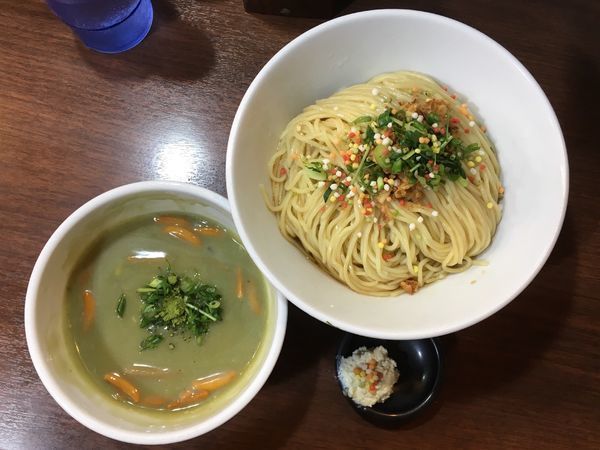 「冷やしアボカドつけめん2019 大盛り＋サービスライス」@ONLY ONE NOODLE 壱富士の写真