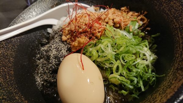 「汁なし黒担々麺」@麺屋武一 虎ノ門店の写真
