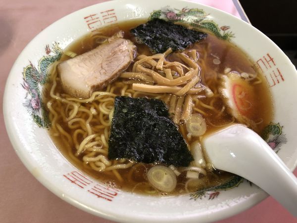「ラーメンセット（ラーメン＋ミニ肉丼＋つけもの）＠８５０円」@龍巻軒の写真
