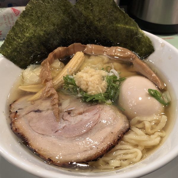 「85ラーメン＋ワンタン＋味玉（二黄卵）」@麺場80’sの写真