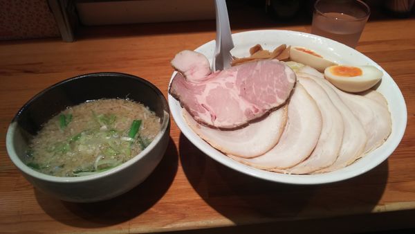 「特製つけ麺大盛＋チャーシュー」@こってりらーめん せきやけの写真