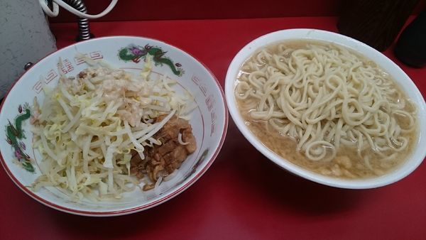 「麺増し・大(ヤサイアブラ)￥８３０」@ラーメン二郎 京急川崎店の写真