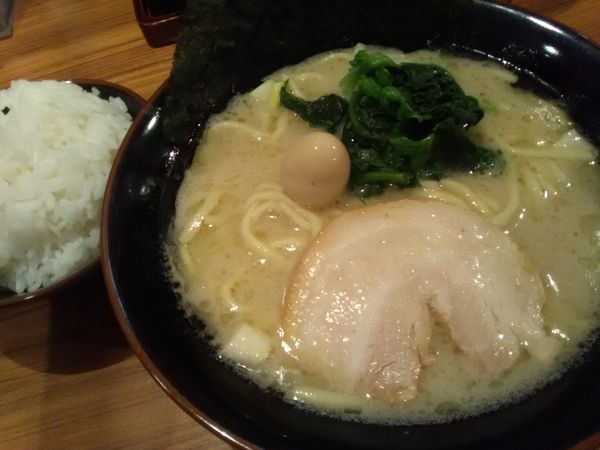 「塩らーめん麺やわらかめ毎月1日は500円」@横浜家系ラーメン 横浜道 野田蕃昌店の写真