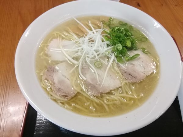 「塩らーめん」@中華そば 阿部の写真