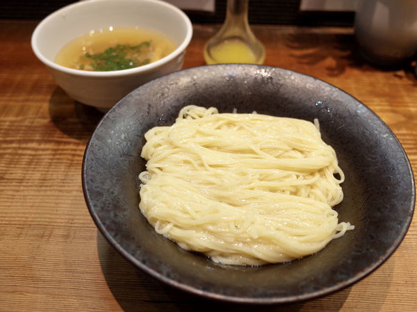 「しおつけ麺 ～わじまの水塩あえ～…950円」@町田汁場 しおらーめん 進化の写真