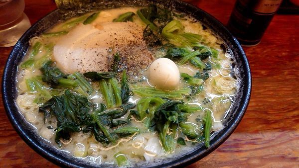 「らーめん+ほうれん草」@濃厚とんこつラーメン 十条家の写真