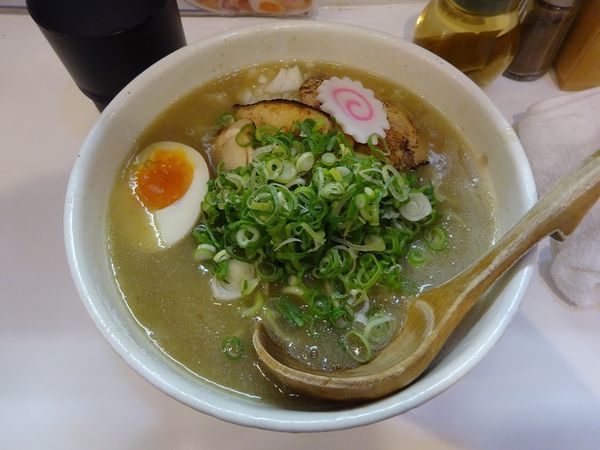 「濃厚鶏白湯グリーンカレーラーメン」@KINGの写真