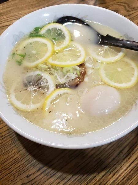 「檸檬ラーメン」@麺屋 秀の写真