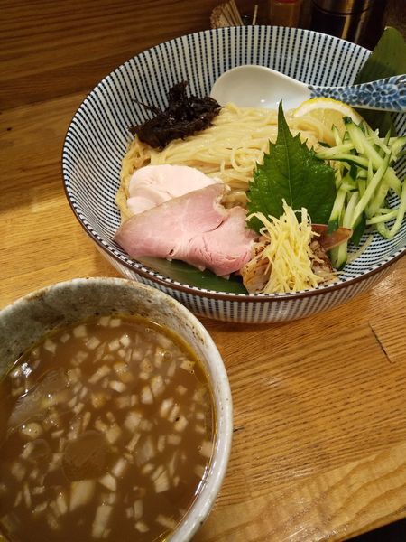 「【1日15食限定】冷やし烏賊肝醤油つけそば950円」@中華そば きなりの写真