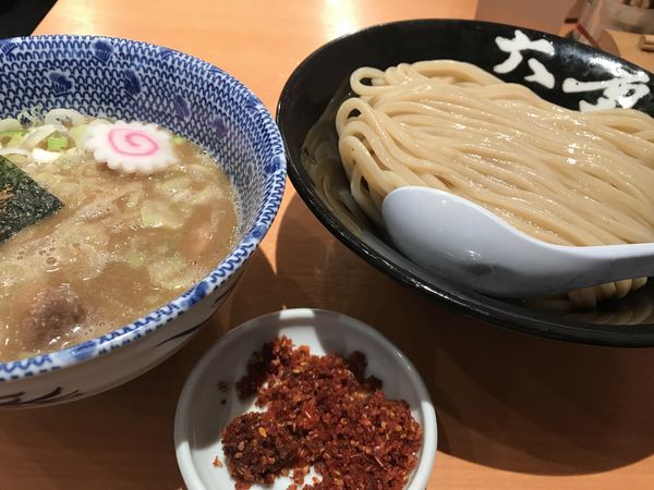 「辛つけ麺 930円」@六厘舎の写真