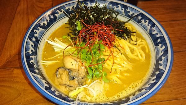 「牡蠣･拉麺」@麺や佐市の写真