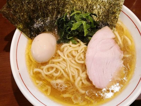 「らーめん（もも肉）＋味付け玉子＋のり」@らーめん飛粋の写真