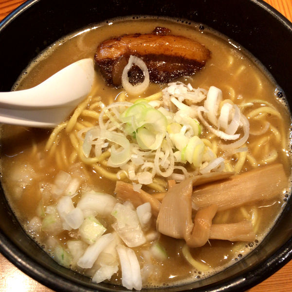 「濃厚らーめん　800円」@麺屋 繁の写真