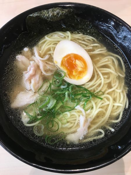 「旨だし鶏塩ラーメン330円（クーポン価格）＋税」@はま寿司 草加花栗店の写真
